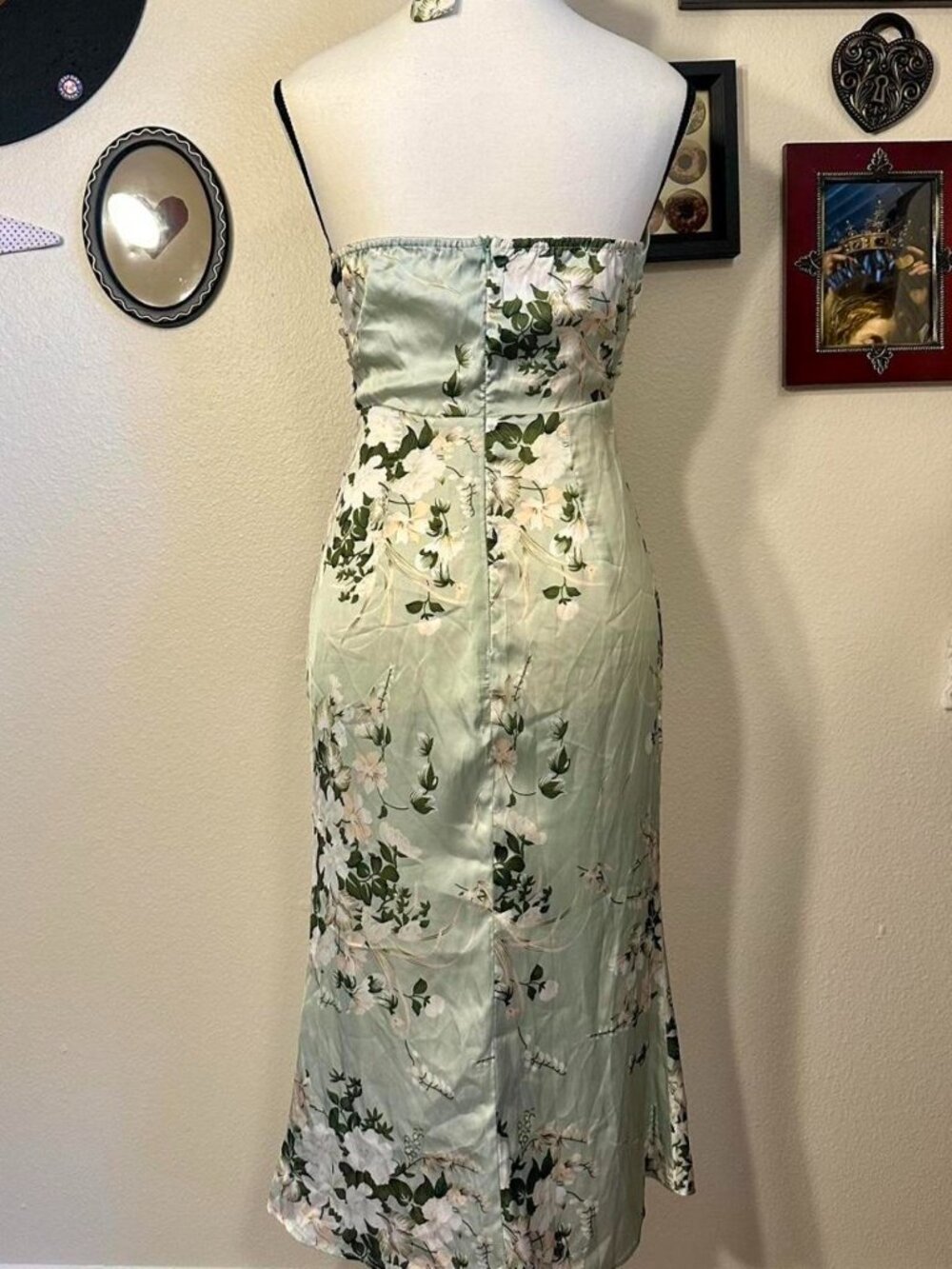 Soft Pale Green Tie Back Formal Dress - Picture 2 of 8